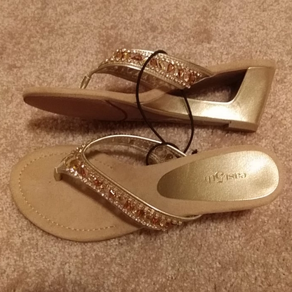 Shoe - Picture 6 of 8